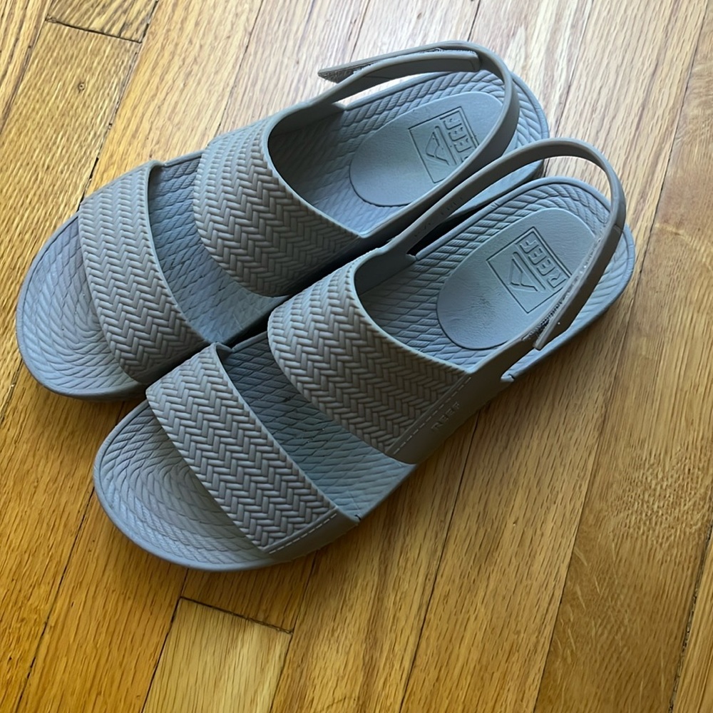 Women’s Reef sandals